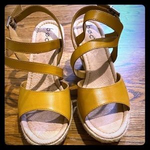b.o.c espadrille wedges - unique mustard yellow!